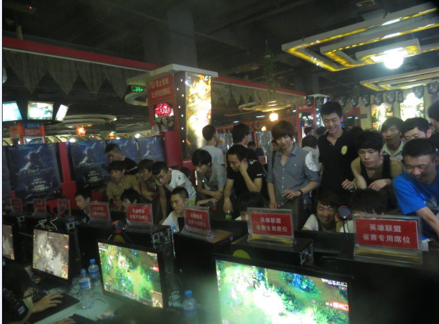 解析“翻牌后第一步”：为什么你的第一个下注动作决定了整局的基调。（翻牌后首动作解析：为何你的首注决定整手牌的节奏）