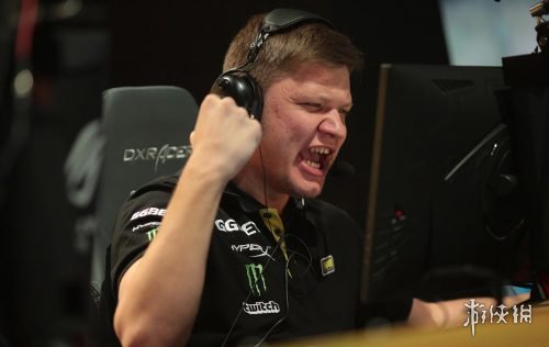 LPL：RNG&V5赛前海报大比拼：驰骋冰雪 vs《舞剑》