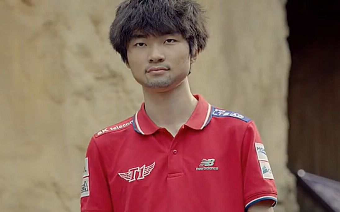 深筹码与浅筹码的本质差异：为什么同一手牌在不同深度下价值完全相反？（深浅筹码的根本区别：同一手牌为何因筹码深度而价值颠倒？）